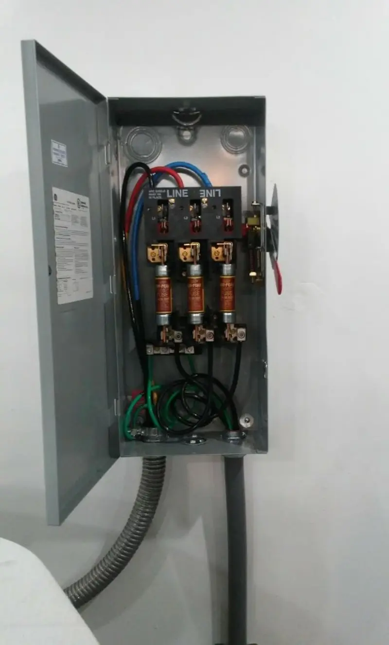 Three-phase disconnect switch installed for Electrical Wiring & Rewiring in Stone Park